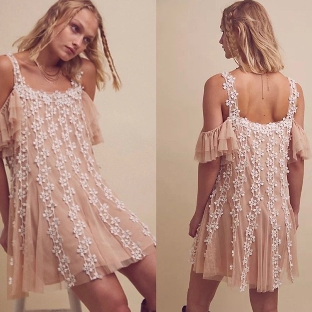 Free People FP One Lily Mini Dress Nude White Floral Lace Cold Shoulder Ruffle M